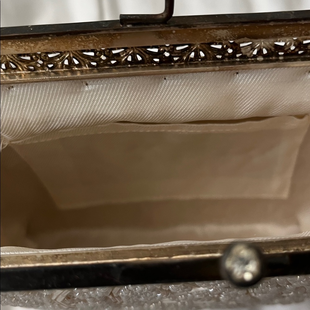 Vintage Elegant Beaded Cream Clutch - Picture 3 of 3